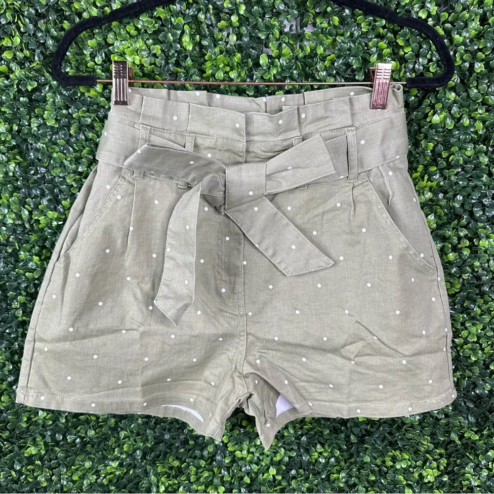 Nwt‎ High Waist Green Polka Dot paper bag Shorts
